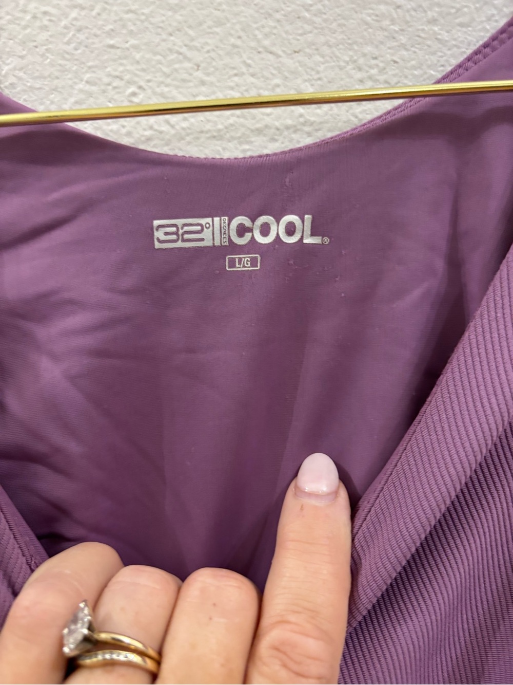 32 cool Classic Scoop Neck Sleeveless Tank Top in smoky purple large - Picture 2 of 4